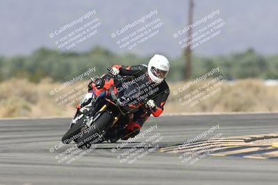 media/Oct-13-2025-Moto Forza (Mon) [[a66d839500]]/3-B Group/Session 3 (Turn 16)/